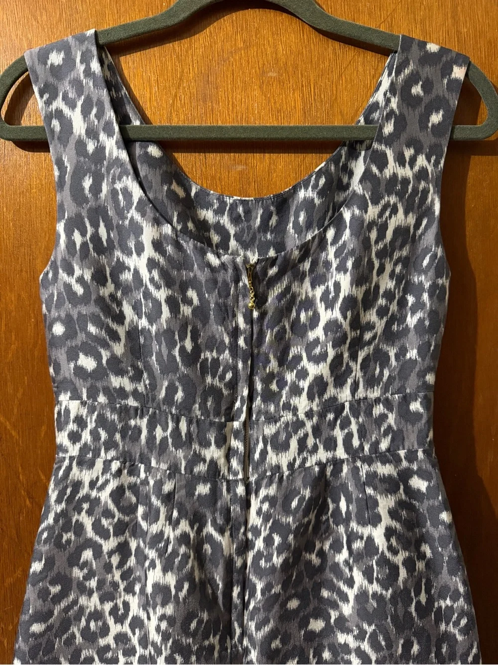 EUC Kate Spade Sleeveless Grey Leopard Print Fit & Flare Dress - Size 6